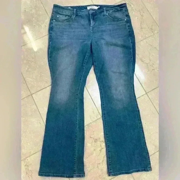 Torrid Luxe Slim Boot Super Stretch Mid-Rise Jean 16S - Picture 7 of 8